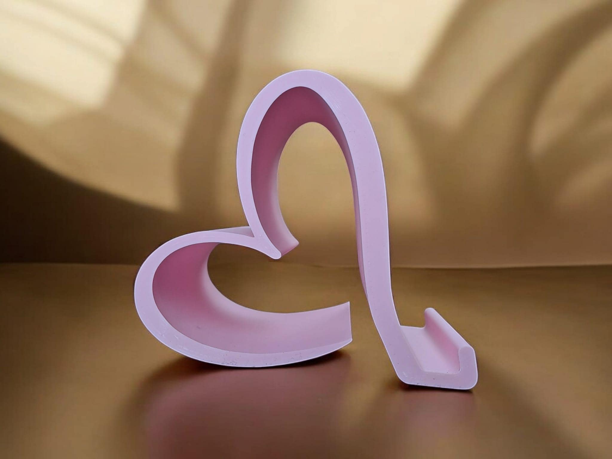 Heart Shaped Phone Holder: Minimalist Desk Mount