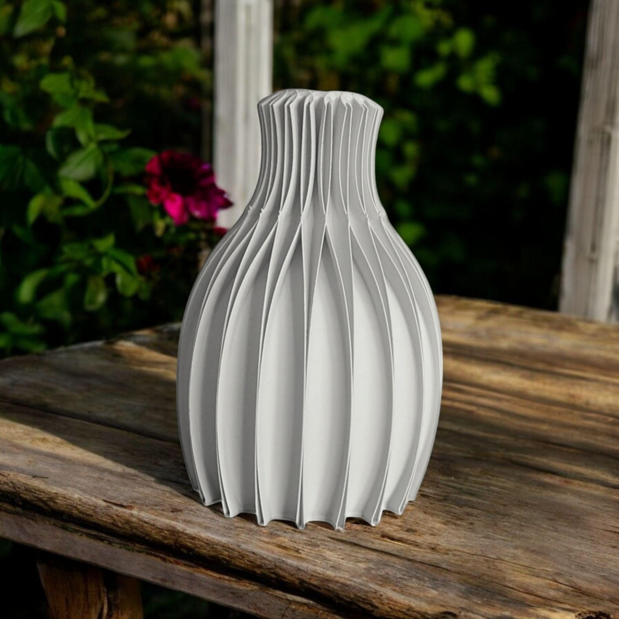 Facetta Vase: Modern Geometric Home Decor