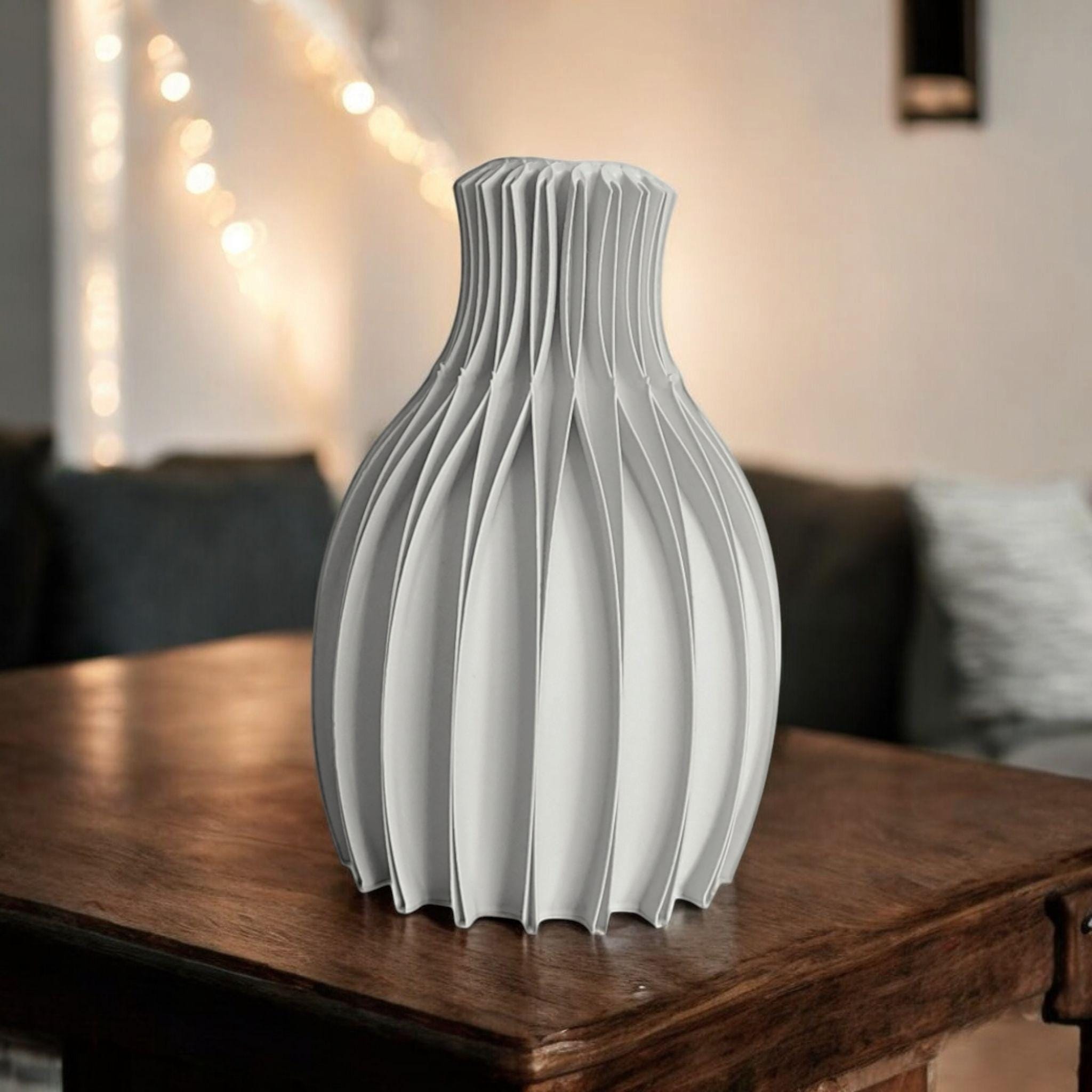 Facetta Vase: Modern Geometric Home Decor
