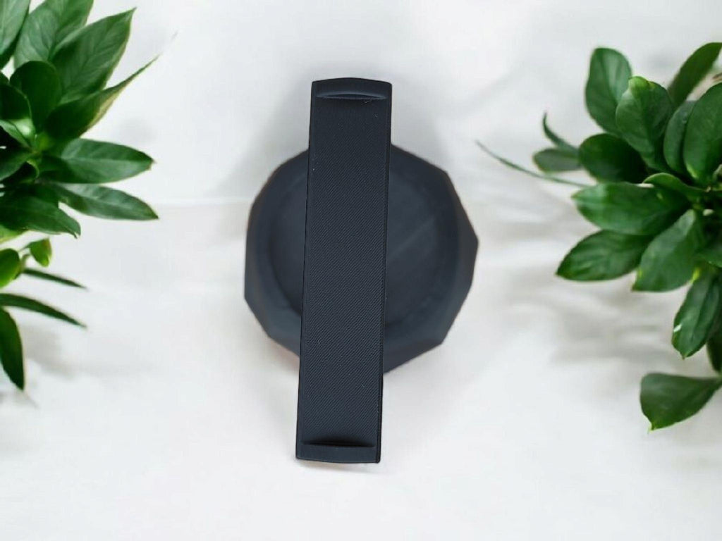 TheRock – A Headphone Stand that's Low-Poly, High-Style, and Built Like a Tank Headphone Holder by DeltaPrints