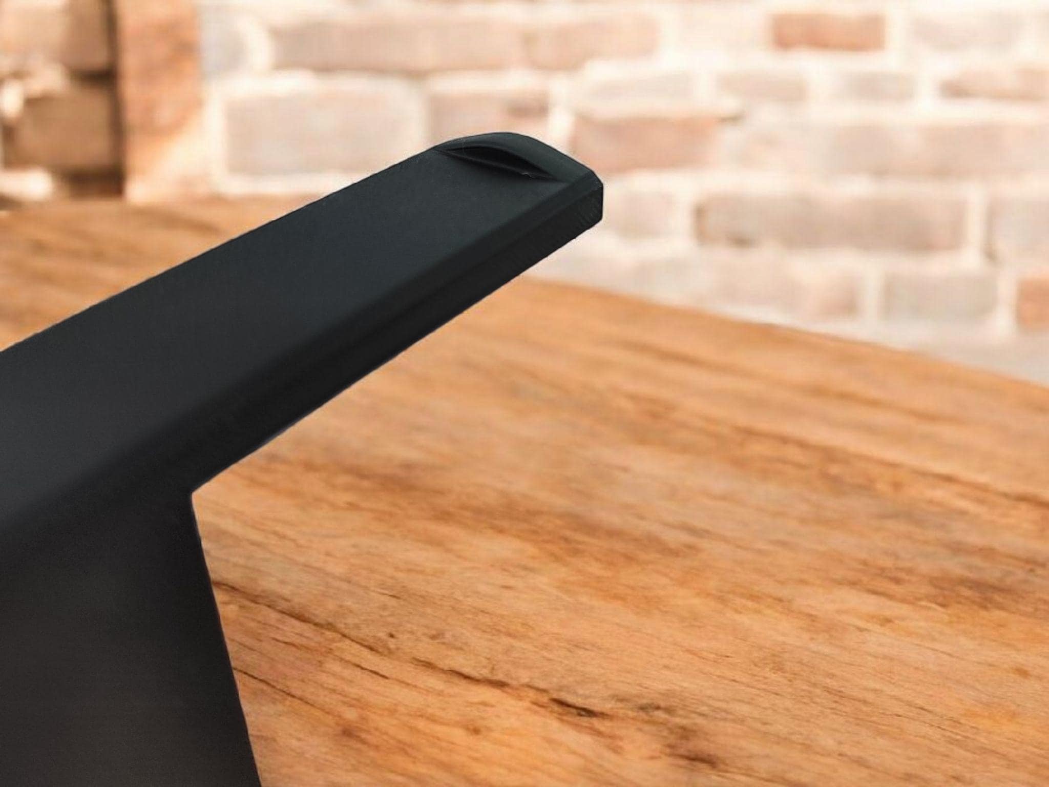 TheRock – A Headphone Stand that's Low-Poly, High-Style, and Built Like a Tank Headphone Holder by DeltaPrints