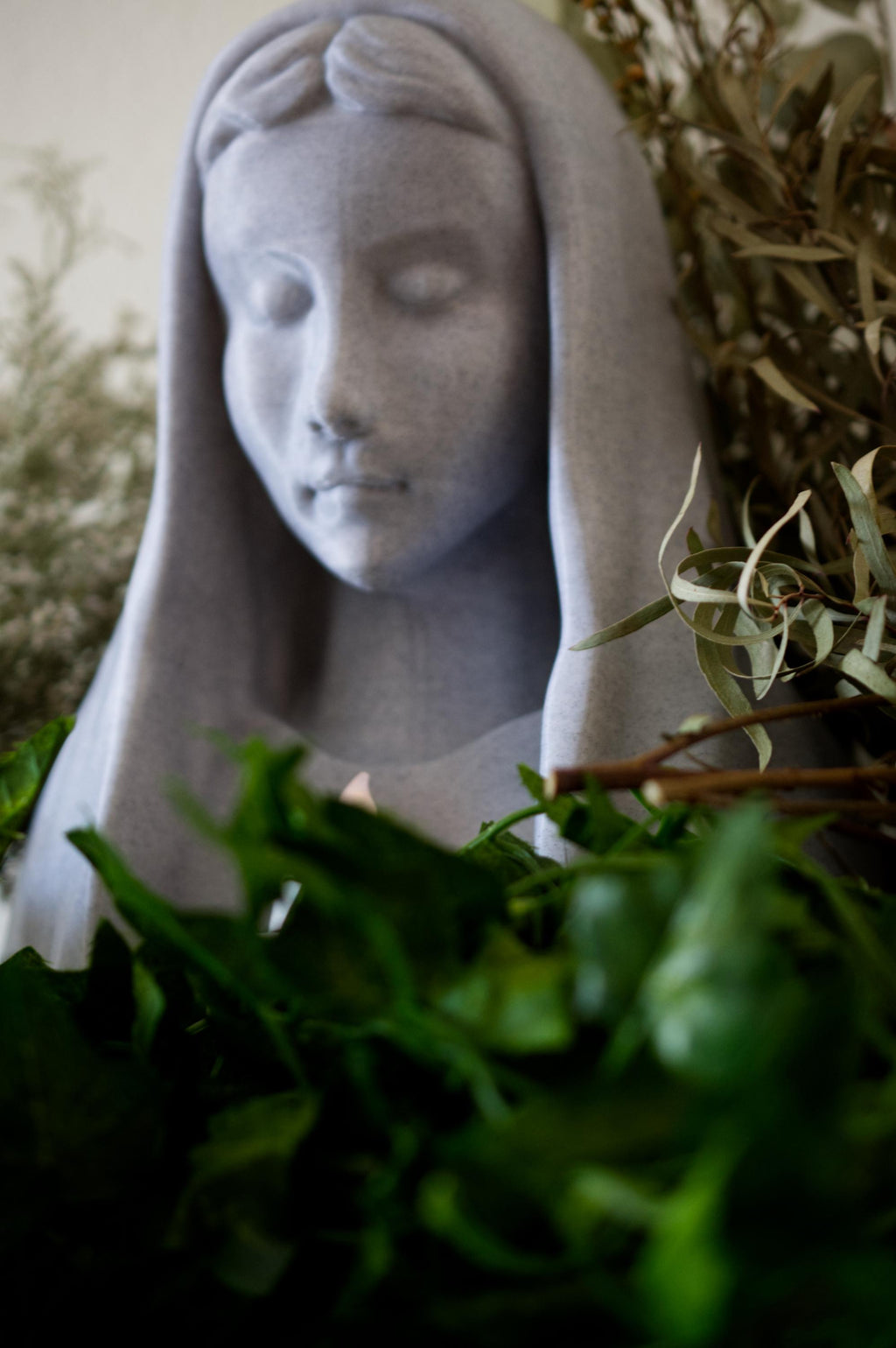 Virgin Mary Praying Statue Rosary Holder  for Prayer Corner or Interior Decor