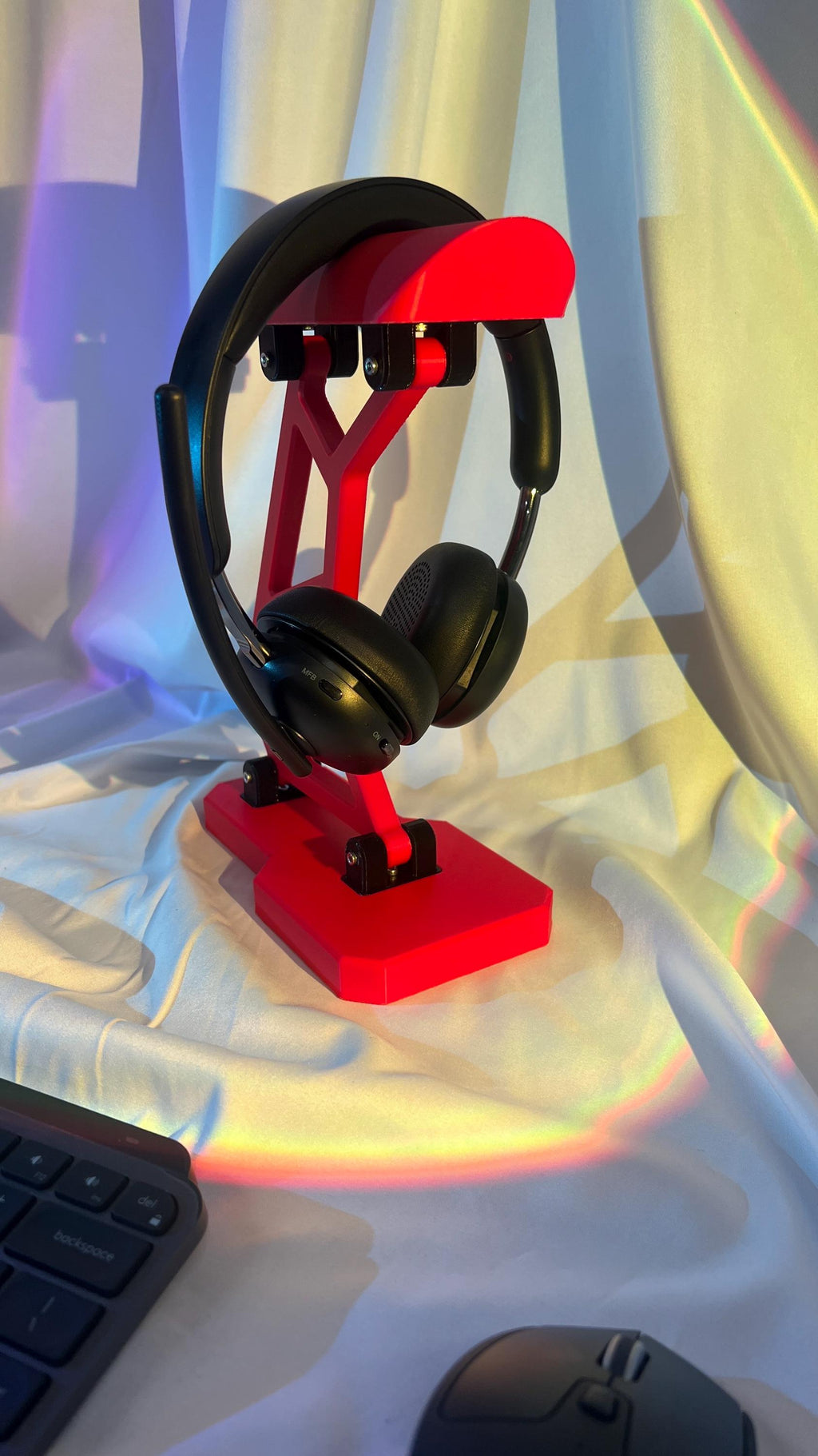 Armor Core Modern Headphone Stand - Mechanical Style and Built for Battle!