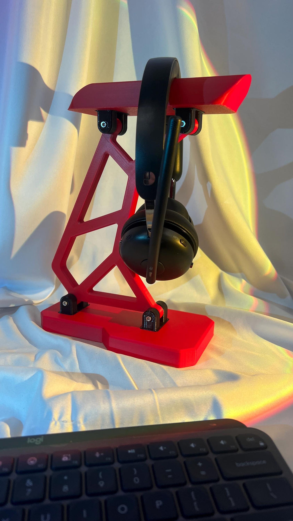 Armor Core Modern Headphone Stand - Mechanical Style and Built for Battle!